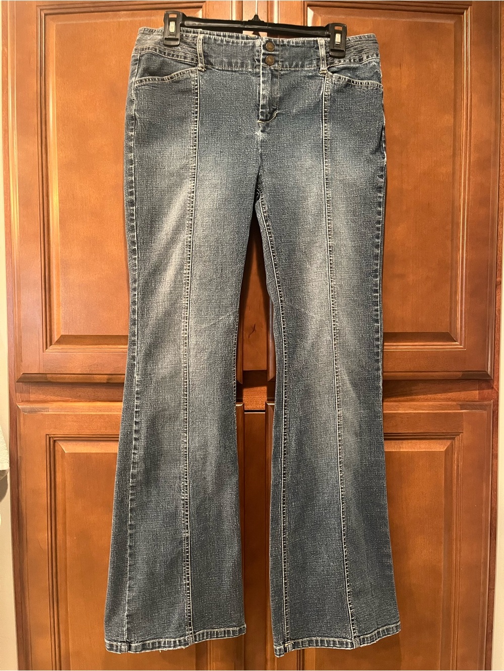 Live a Little Women's Flare Jeans in Washed Blue